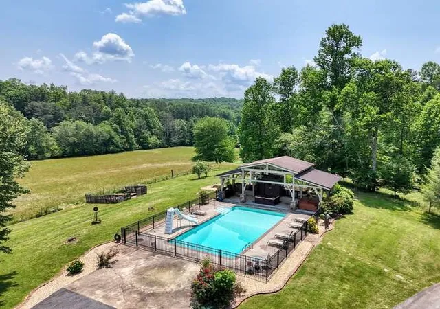 Photo 5 of Single family home for sale at 115 Dawsons Ln, Murphy, NC 28906 | MLS# 100593587 | Listing updated on 2026-08-18