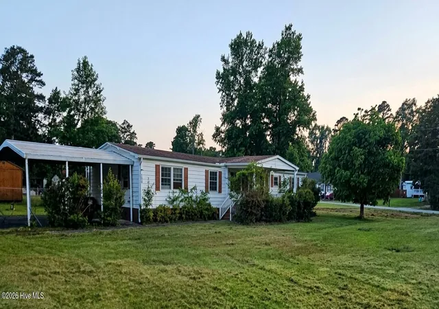 Homes for sale in Hubert, NC | 209 Queens Rd, Hubert, NC 28539 | MLS# 100582206