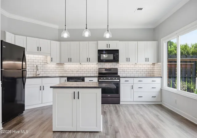 Photo 3 of Single family home for sale at 4001 Walkers Ct, Winterville, NC 28590 | MLS# 100579476 | Listing updated on 2026-08-23
