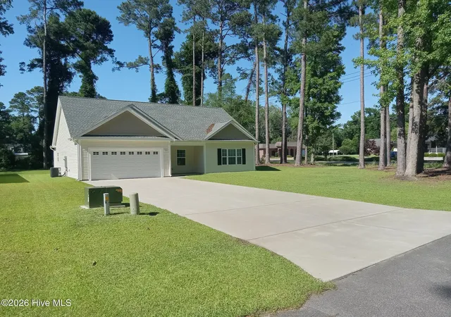 3rd image of 525 Vineland Dr, Whiteville, NC 28472 | MLS# 100596534