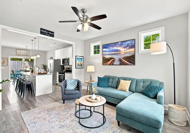Photo 3 of Single family home for sale at 1015 Campbell St, Wilmington, NC 28401 | MLS# 100576558 | Listing updated on 2026-09-14