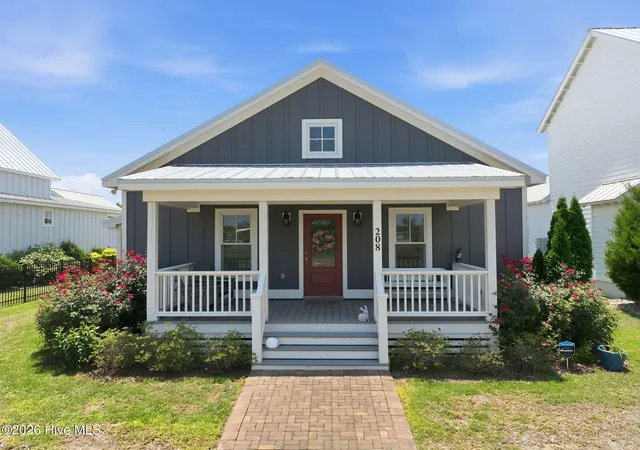 Photo 1 of Single family home for sale at 208 Ward Rd, Swansboro, NC 28584 | MLS# 100581616 | Listing updated on 2026-09-06
