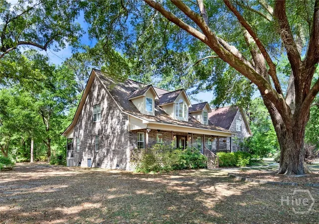 Photo 2 of Single family home for sale at 203 Old Rail Rd, Bloomingdale, GA 31302 | MLS# SA353708 | Listing updated on 2026-07-26