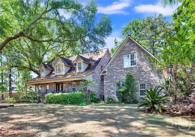 Photo 3 of Single family home for sale at 203 Old Rail Rd, Bloomingdale, GA 31302 | MLS# SA353708 | Listing updated on 2026-07-26