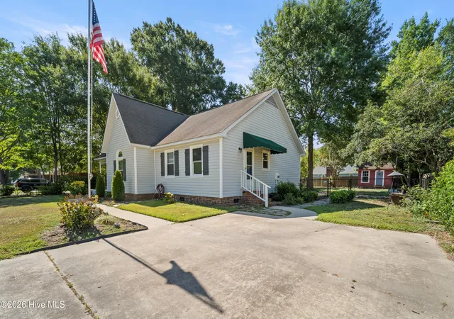 Homes for sale in Greenville, NC | 112 Galahad Dr, Greenville, NC 27858 | MLS# 100586593