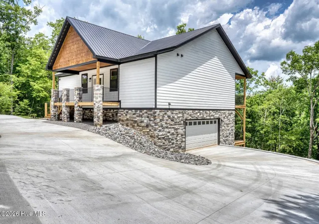 Photo 4 of Single family home for sale at 460 River Mountain Rd, Murphy, NC 28906 | MLS# 100579548 | Listing updated on 2026-08-28