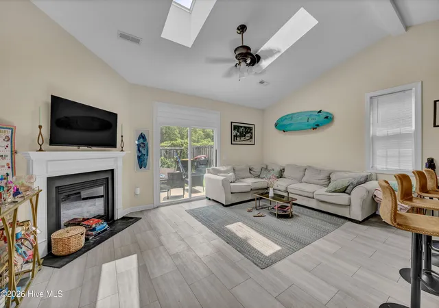Photo 3 of Townhouse for sale at 5316 Christian Dr, Wilmington, NC 28403 | MLS# 100595727 | Listing updated on 2026-08-18