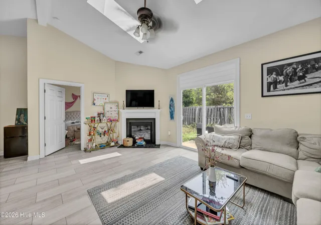 Photo 4 of Townhouse for sale at 5316 Christian Dr, Wilmington, NC 28403 | MLS# 100595727 | Listing updated on 2026-08-18