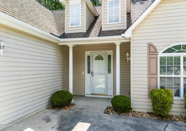 5th image of 901 Meadowbrook S, Swansboro, NC 28584