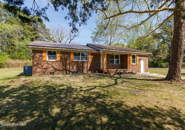 2nd image of 1002 Able St, Elizabethtown, NC 28337 | MLS# 100563973