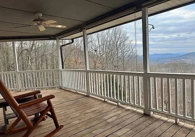 Photo 5 of Single family home for sale at 7 Lakeview Dr, Hayesville, NC 28904 | MLS# 98544272 | Listing updated on 2026-08-18