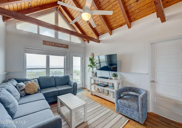 Photo 4 of Single family home for sale at 515 W Beach Dr, Oak Island, NC 28465 | MLS# 100553749 | Listing updated on 2026-09-04