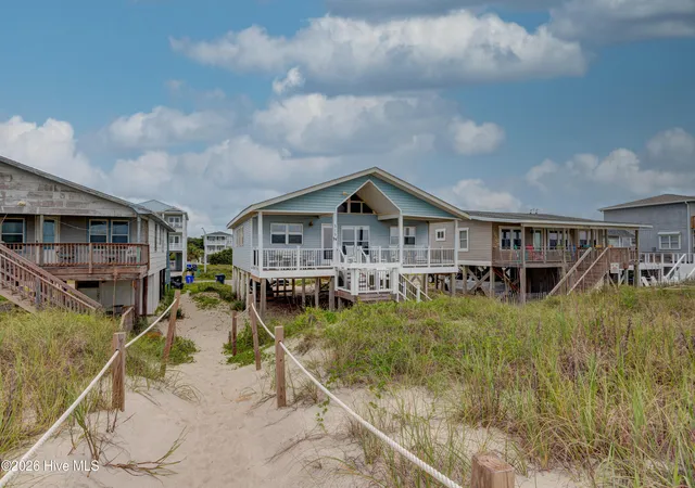 Photo 2 of Single family home for sale at 515 W Beach Dr, Oak Island, NC 28465 | MLS# 100553749 | Listing updated on 2026-09-02