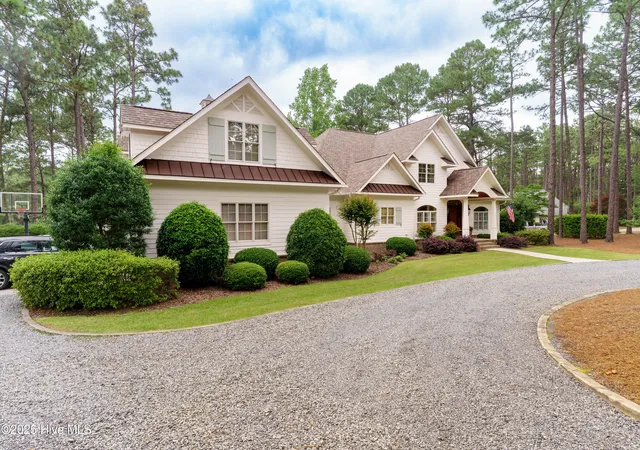 Photo 3 of Single family home for sale at 370 Lake Dornoch Dr, Pinehurst, NC 28374 | MLS# 100562148 | Listing updated on 2026-08-18