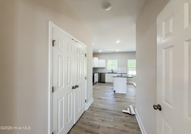 Photo 4 of Single family home for sale at 143 Cripple Crk Dr, Peletier, NC 28584 | MLS# 100552211 | Listing updated on 2026-09-18