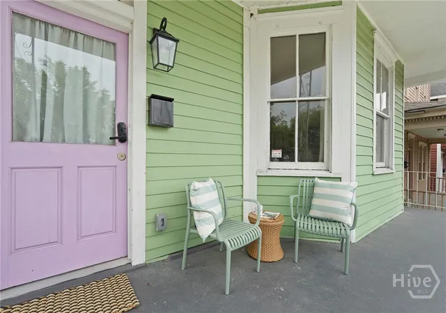 Photo 3 of Single family home for sale at 506 E Anderson St, Savannah, GA 31401 | MLS# SA361086 | Listing updated on 2026-07-30