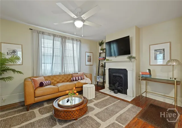 Photo 4 of Single family home for sale at 506 E Anderson St, Savannah, GA 31401 | MLS# SA361086 | Listing updated on 2026-07-30