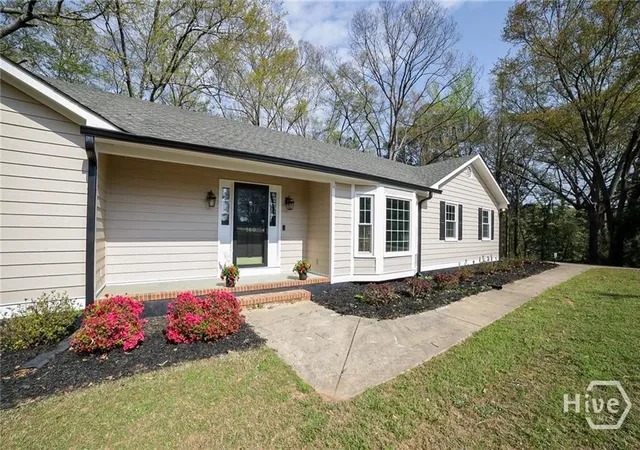 Photo 3 of Single family home for sale at 160 Kirkwood Dr, Athens, GA 30606 | MLS# CL360269 | Listing updated on 2026-10-10