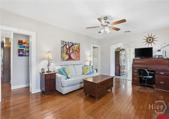 Homes for sale in Savannah, GA | 19 Smith Ave, Savannah, GA 31408 | MLS# SA348469