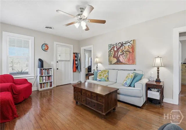Homes for sale in Savannah, GA | 19 Smith Ave, Savannah, GA 31408 | MLS# SA348469