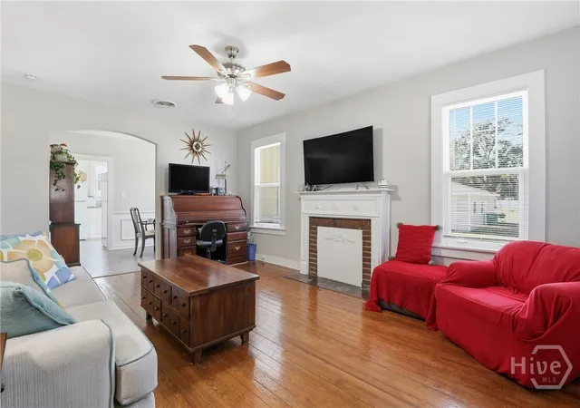 Homes for sale in Savannah, GA | 19 Smith Ave, Savannah, GA 31408 | MLS# SA348469