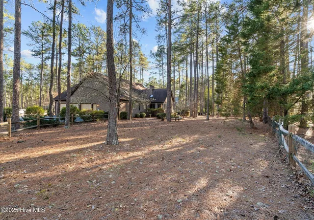 Photo 2 of Single family home for sale at 7 Brinyan Ct, Pinehurst, NC 28374 | MLS# 100482717 | Listing updated on 2026-08-19