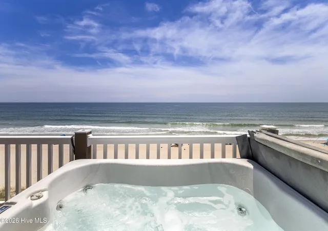 Photo 4 of Townhouse for sale at 242 Sea Shore Dr, Sneads Ferry, NC 28460 | MLS# 100583520 | Listing updated on 2026-09-21
