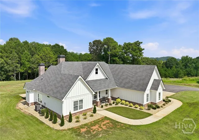 Photo 2 of Single family home for sale at 5631 Sandy Crk Rd, Madison, GA 30650 | MLS# CL361797 | Listing updated on 2026-08-18
