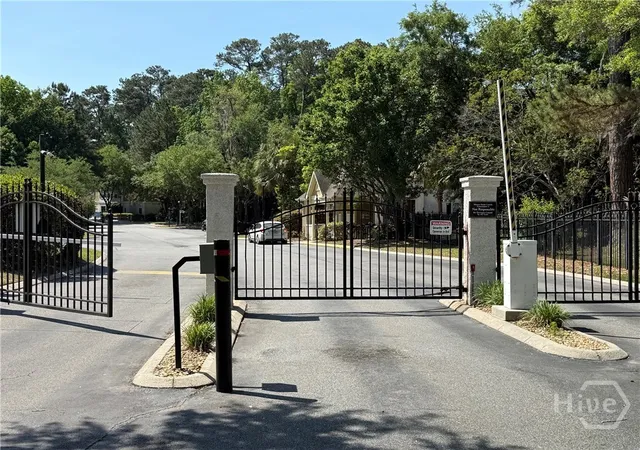 Listing Photo 4 - Condo for sale in building located at 5204 Walden Park Dr, Savannah, GA 31410