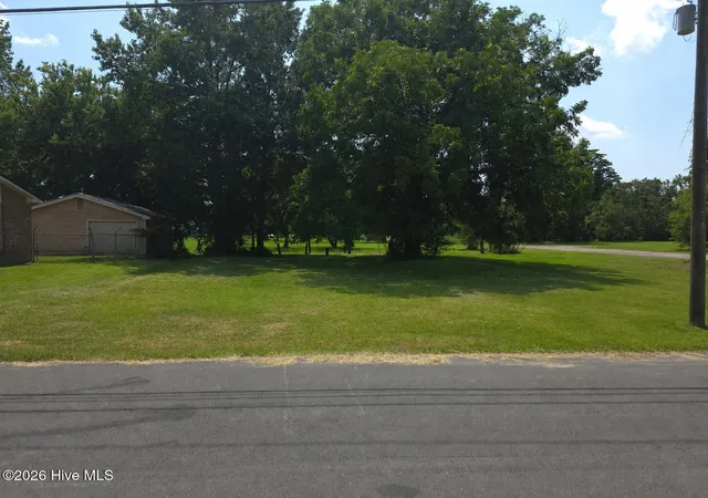 Photo 1 of Land for sale at 1221 Main St, New Bern, NC 28560 | MLS# 100596241 | Listing updated on 2026-08-18