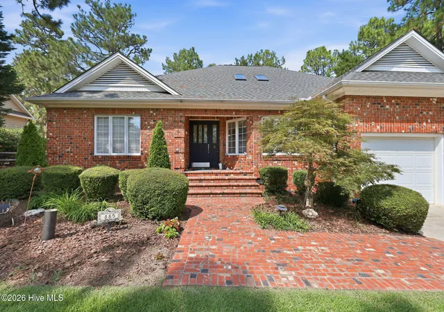 Photo 2 of Single family home for sale at 885 Monticello Dr, Pinehurst, NC 28374 | MLS# 100599716 | Listing updated on 2026-09-01