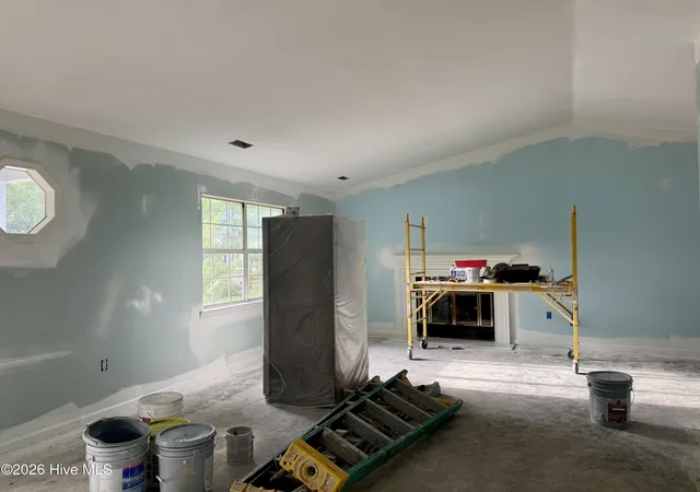 Photo 2 of Single family home for sale at 102 Nw 20th Street, Oak Island, NC 28465 | MLS# 100582358 | Listing updated on 2026-08-28