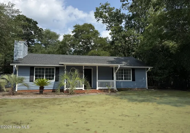 Photo 3 of Single family home for sale at 102 NW 20th Street, Oak Island, NC 28465 | MLS# 100582358 | Listing updated on 2026-08-28
