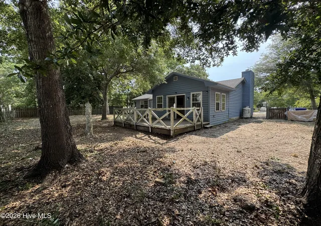 Photo 4 of Single family home for sale at 102 NW 20th Street, Oak Island, NC 28465 | MLS# 100582358 | Listing updated on 2026-08-28