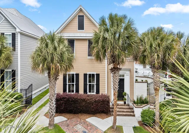 Photo 2 of Single family home for sale at 1802 Barkley Ave, Wilmington, NC 28403 | MLS# 100572777 | Listing updated on 2026-09-15