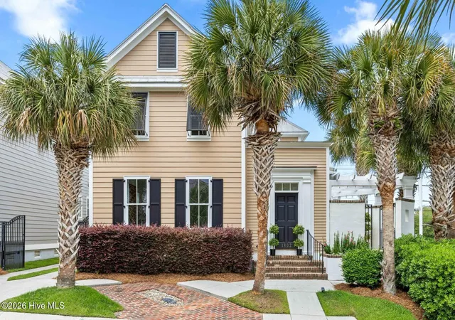 Photo 3 of Single family home for sale at 1802 Barkley Ave, Wilmington, NC 28403 | MLS# 100572777 | Listing updated on 2026-09-15