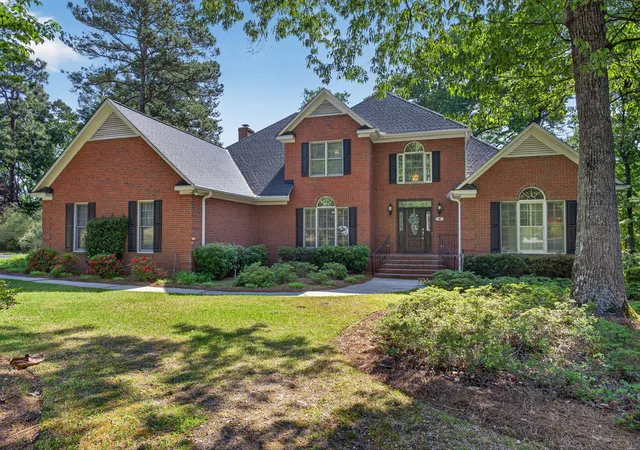 Photo 2 of Single family home for sale at 4 Water Oak Ct, Aiken, SC 29803 | MLS# 98256638 | Listing updated on 2026-08-18