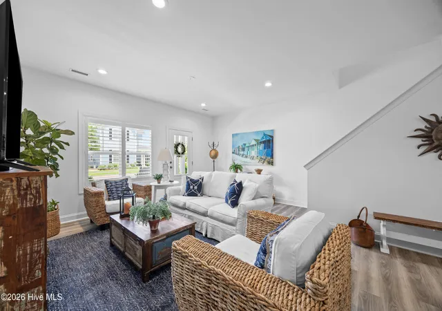 Photo 4 of Townhouse for sale at 920 Fresnel Run, Wilmington, NC 28412 | MLS# 100576066 | Listing updated on 2026-08-18