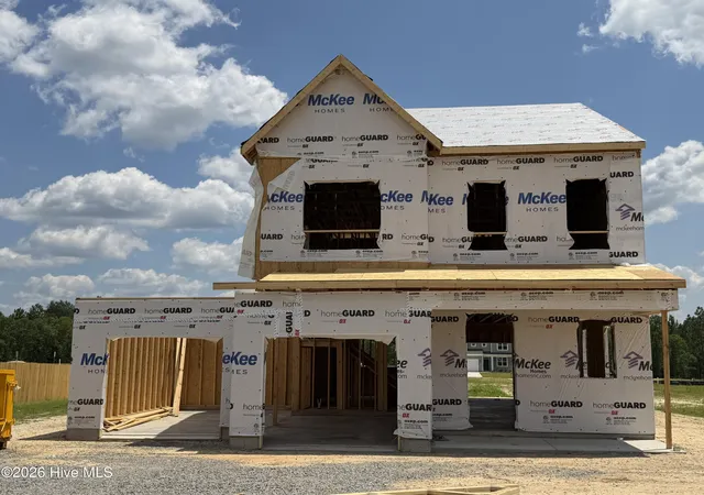 Photo 2 of Single family home for sale at 534 Midsummer St, Aberdeen, NC 28315 | MLS# 100592909 | Listing updated on 2026-08-18