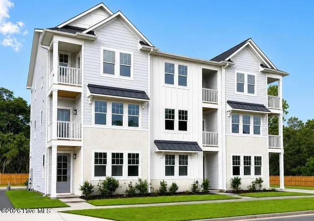 Photo 1 of Townhouse for sale at 516 Mcrae St #103, Wilmington, NC 28401 | MLS# 100588875 | Listing updated on 2026-09-10