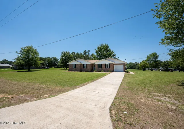 Homes for sale in Waynesboro, GA | 117 Zack St, Waynesboro, GA 30830 | MLS# 100579781