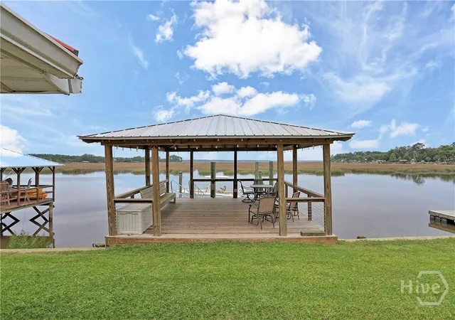 3rd image of 719 E 1St St, Midway, GA 31320 | MLS# SA357754