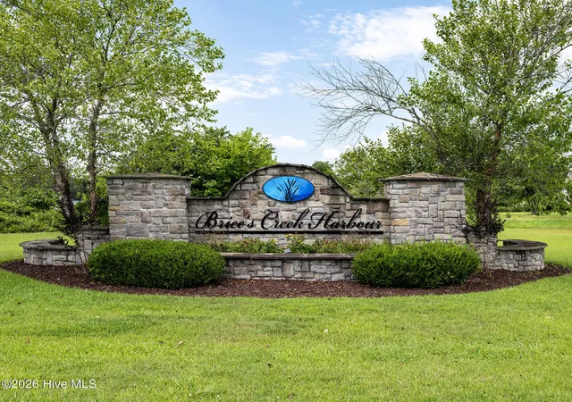 Photo 4 of Land for sale at 218 Shoreview Dr, New Bern, NC 28562 | MLS# 100589700 | Listing updated on 2026-07-17