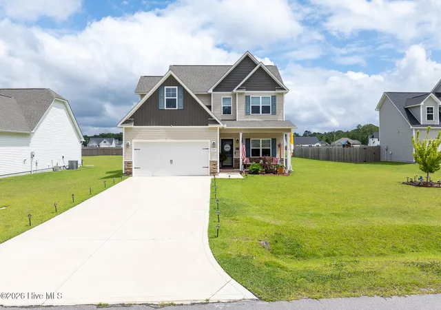 Homes for sale in Hubert, NC | 405 Silverstone Pl, Hubert, NC 28539 | MLS# 100585479