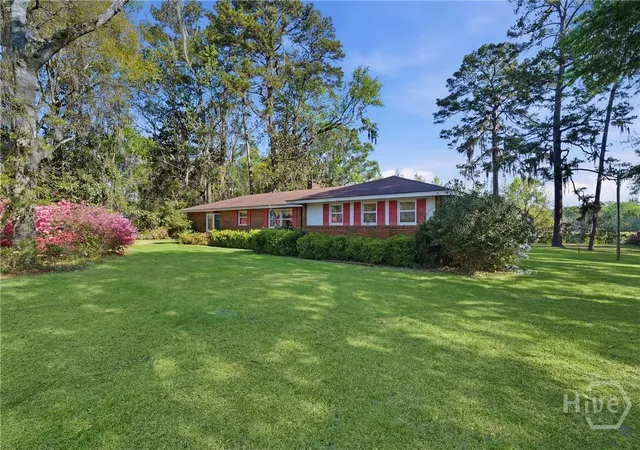 Homes for sale in Hinesville, GA | 424 Timberlane Cir, Hinesville, GA 31313 | MLS# SA351975