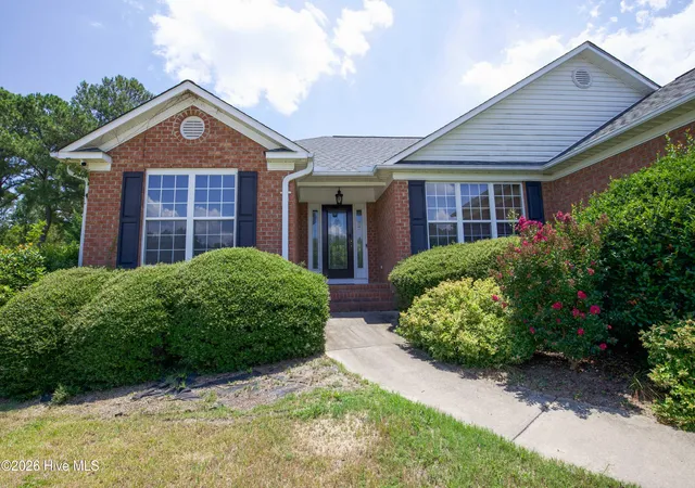 Homes for sale in Carthage, NC | 340 Queens Cove Wy, Carthage, NC 28327 | MLS# 100588825