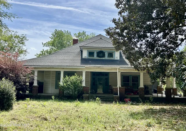 Photo 1 of Single family home for sale at 8181 Mcqueen Rd, Laurinburg, NC 28352 | MLS# 100595563 | Listing updated on 2026-08-18