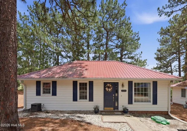 Homes for sale in West End, NC | 133 Villa Dr, West End, NC 27376 | MLS# 100586428