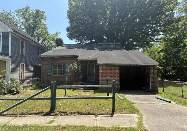 Photo 1 of Single family home for sale at 612 Green St E, Wilson, NC 27893 | MLS# 100591837 | Listing updated on 2026-09-02