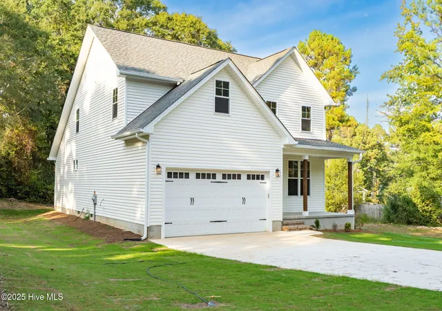 Photo 2 of Single family home for sale at 205 Cameron Ave, Vass, NC 28394 | MLS# 100592429 | Listing updated on 2026-08-18